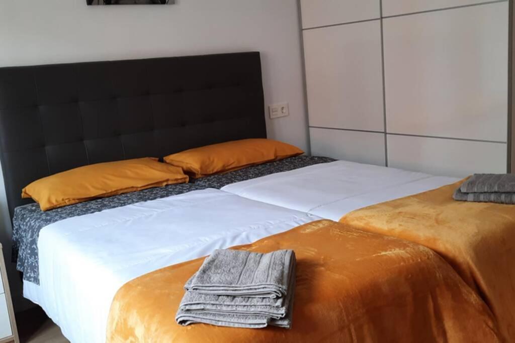 Apartamentos Milan 2 Oviedo Buitenkant foto